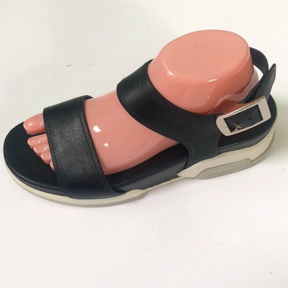 Prada Blk Open Toe Leather Sandal 39 - Picture 3 of 16